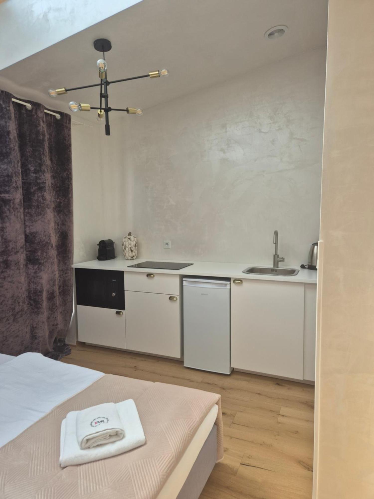 Aparthotel Miodowa 25 Krakow Exterior photo